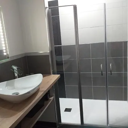 Le Ptit De L'abbaye Et Prive Lonlay-l'Abbaye