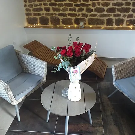 Le Ptit De L'abbaye Et Prive Lonlay-l'Abbaye