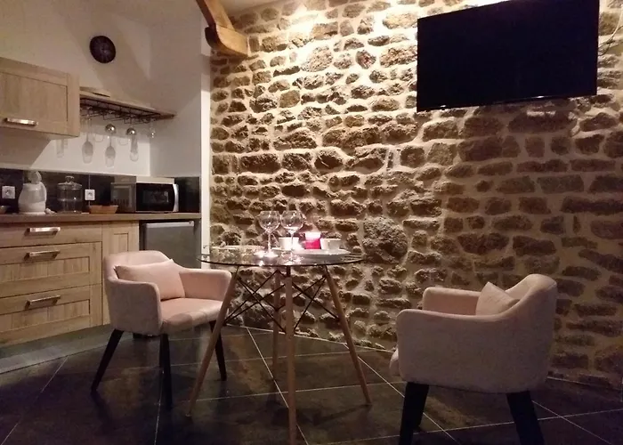 Le Ptit De L'abbaye Et Prive Lonlay-l'Abbaye