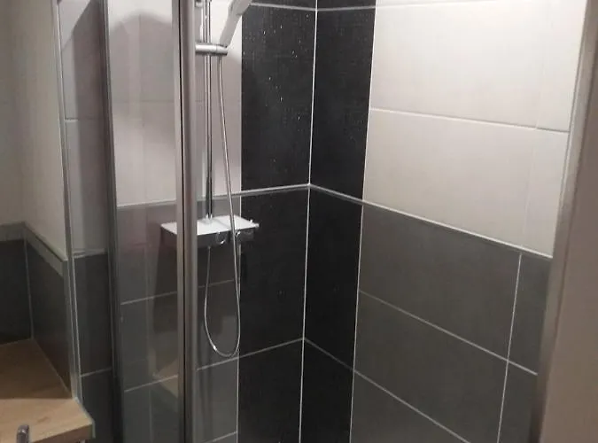 Liebeshotel Le Ptit De L'abbaye Et Prive *