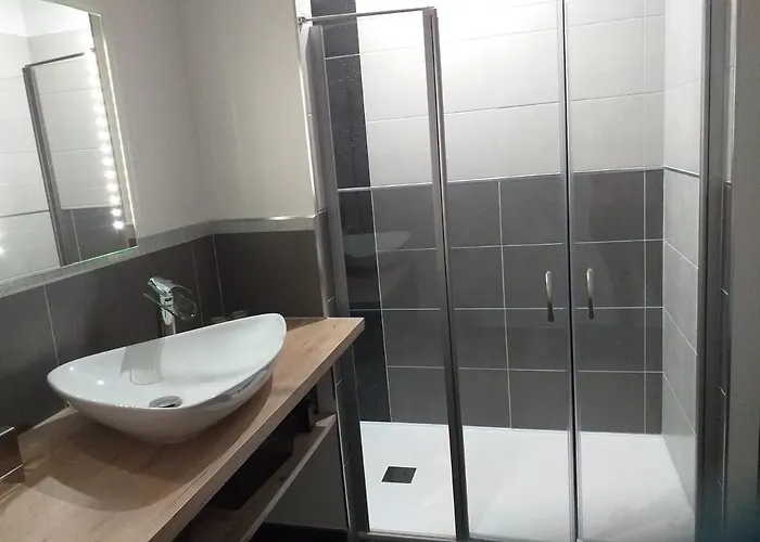 Le Ptit De L'abbaye Et Prive Lonlay-l'Abbaye