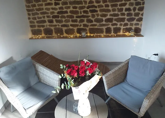 Le Ptit De L'abbaye Et Prive Liebeshotel Lonlay-l'Abbaye