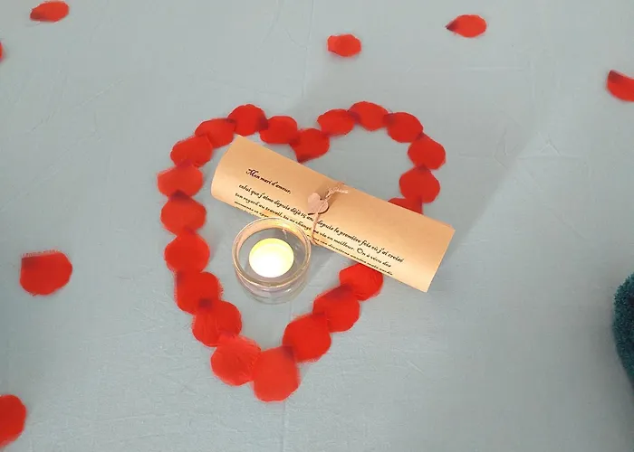 Liebeshotel Le Ptit De L'abbaye Et Prive