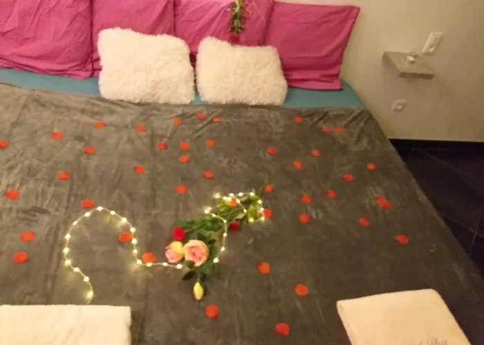 Le Ptit De L'abbaye Et Prive * Lonlay-l'Abbaye